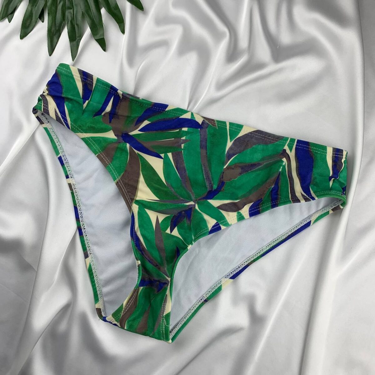 Bikini bottom from splash  - Image 1