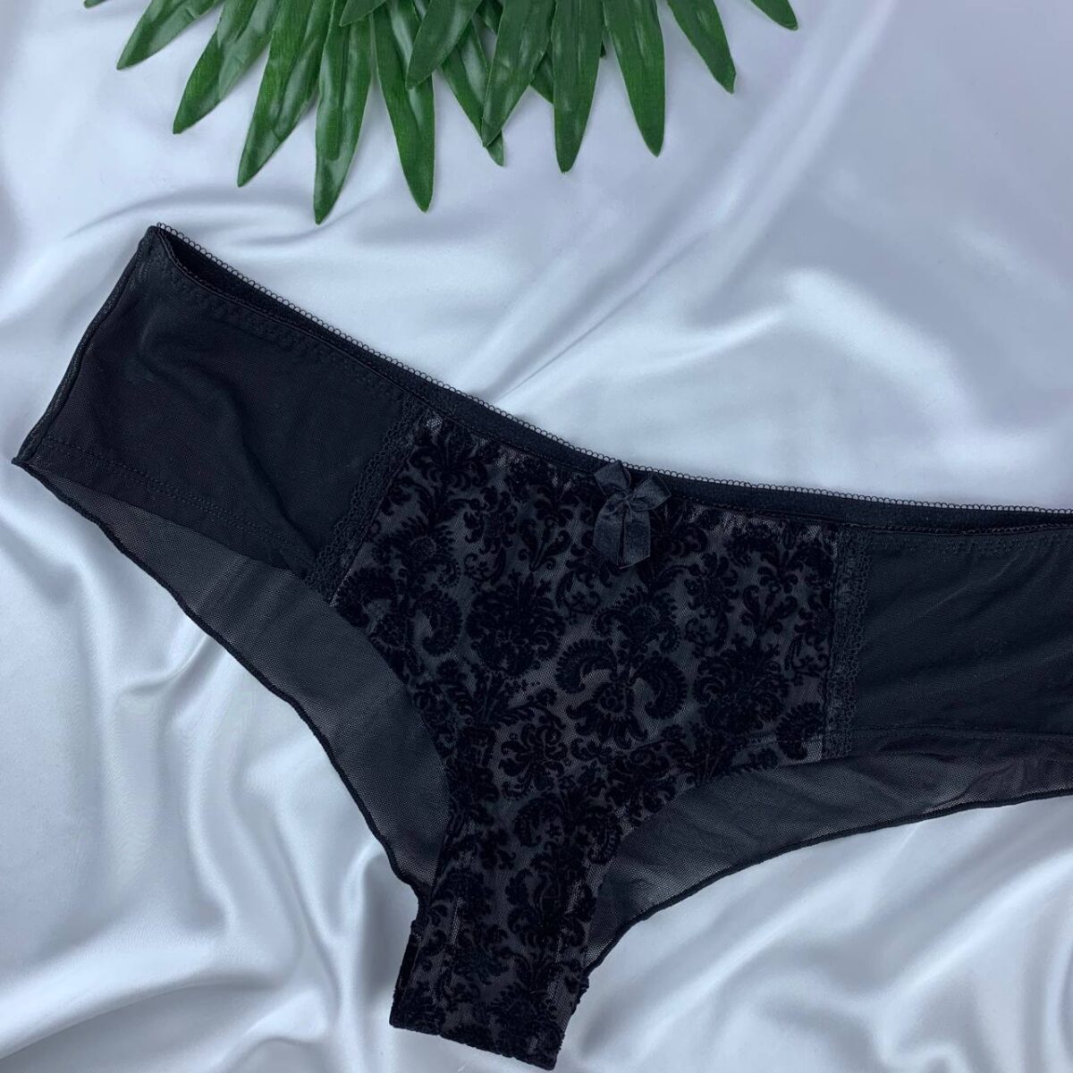 Lace lingerie panty from Ann summers    Size (14) - Image 2