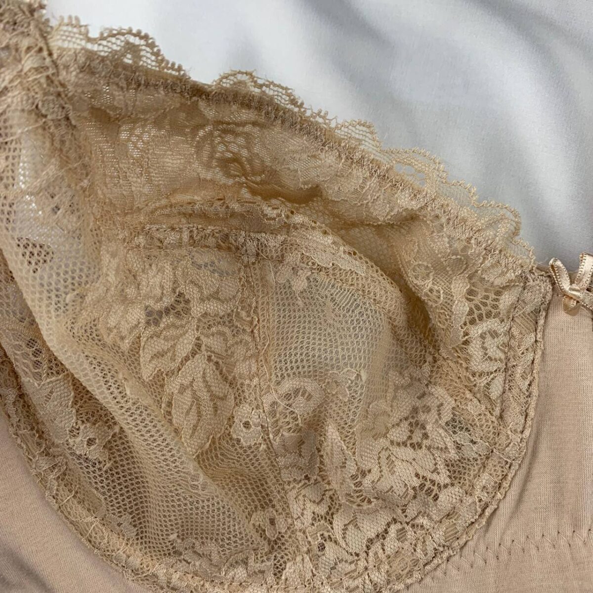Wired minimizer bra from Splash - Image 4