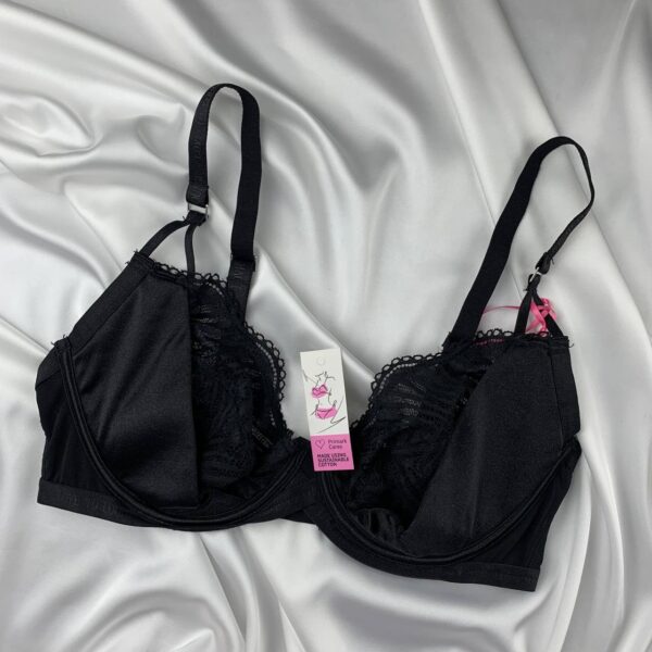 Wired lace lingerie bra from Primark