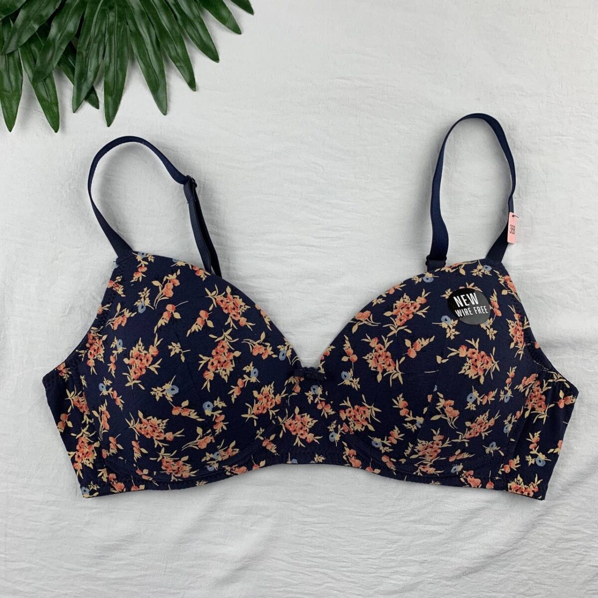 Unwired padded bra from splash - Image 1