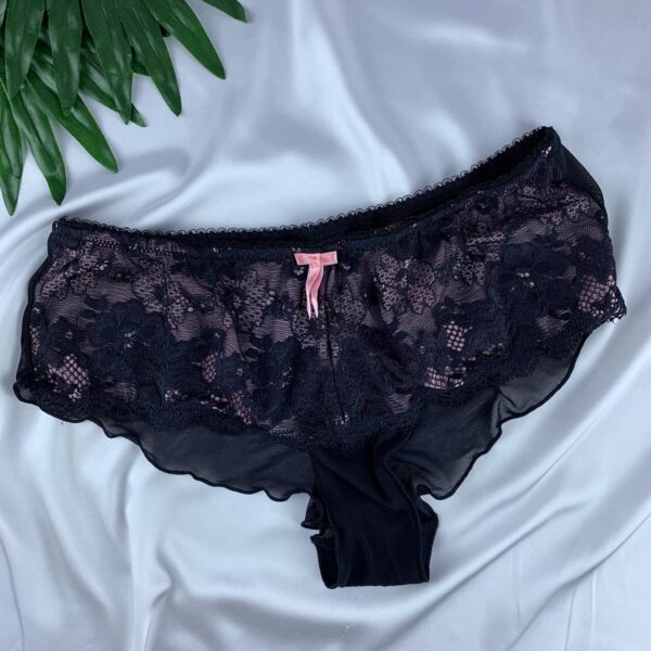 Lace lingerie panty from pour  Moi