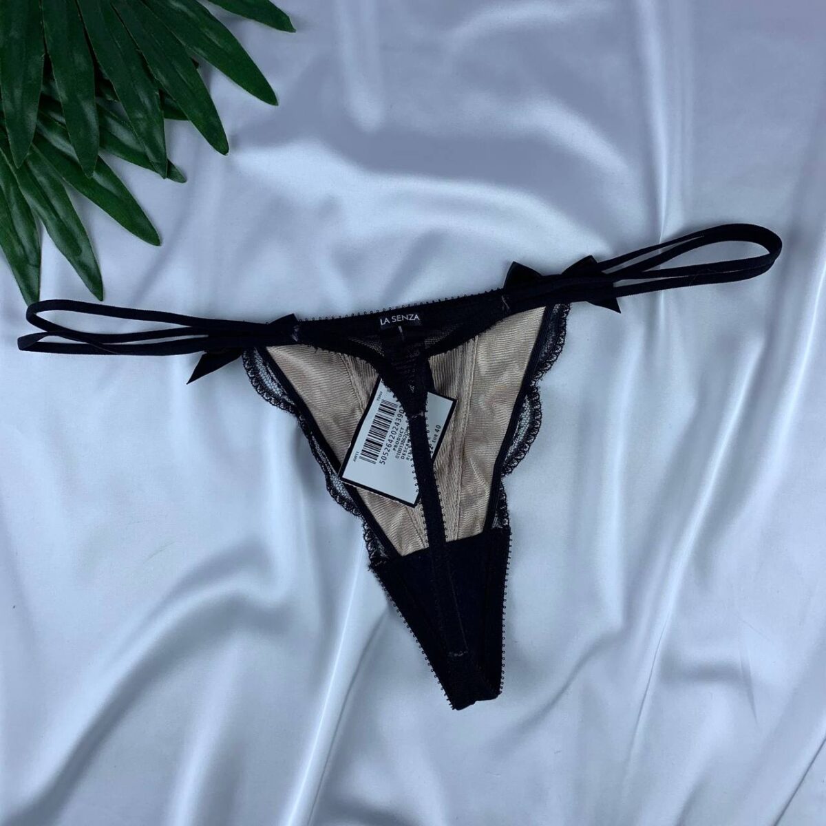 Lace lingerie panty from Lasenza - Image 2