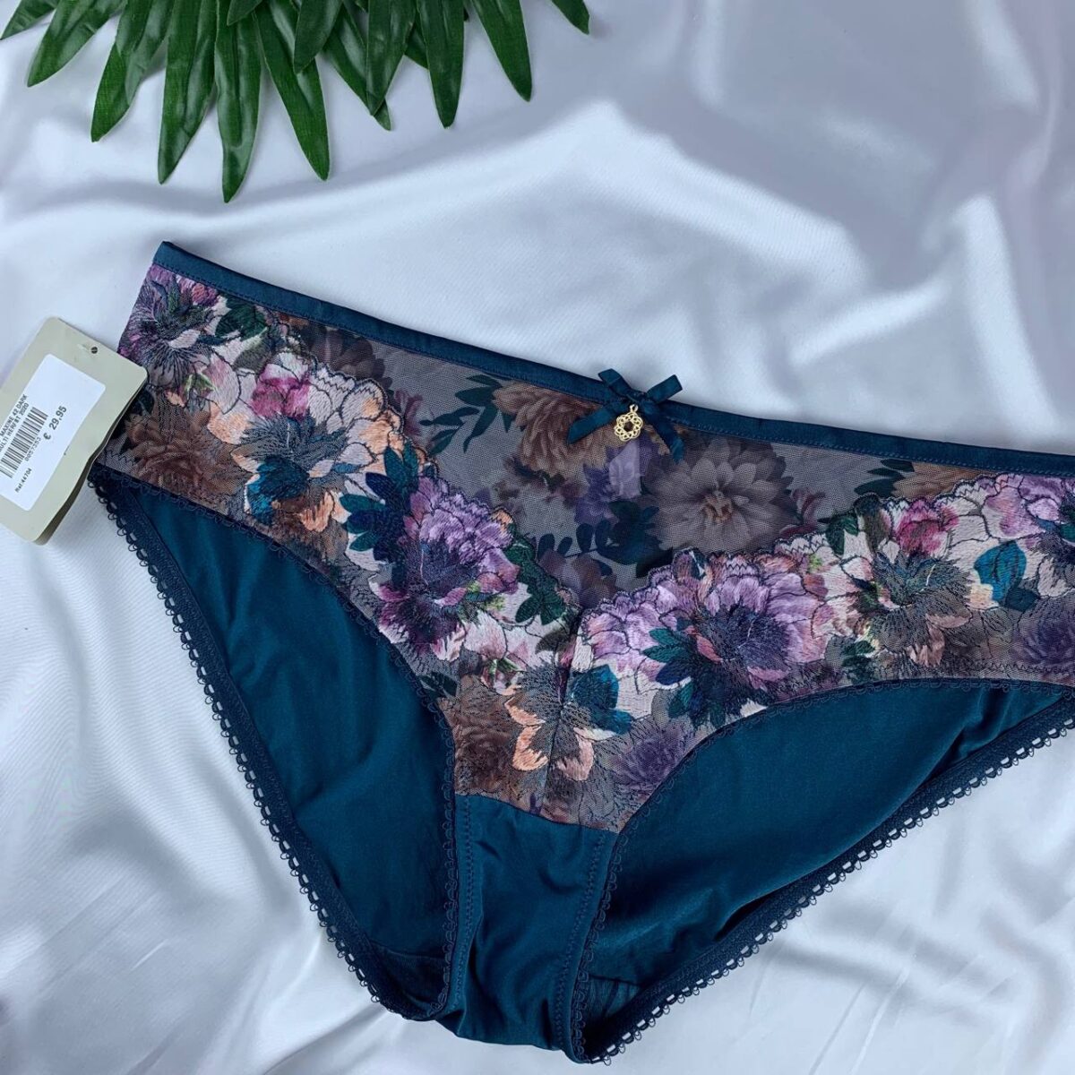 Lace lingerie panty from Amoena - Image 2