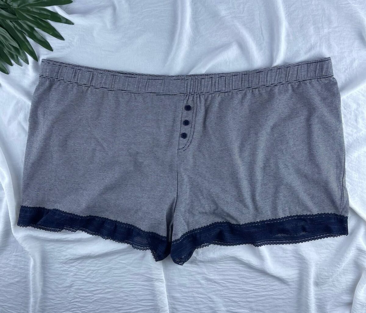 Cotton hot short from primark - Image 1