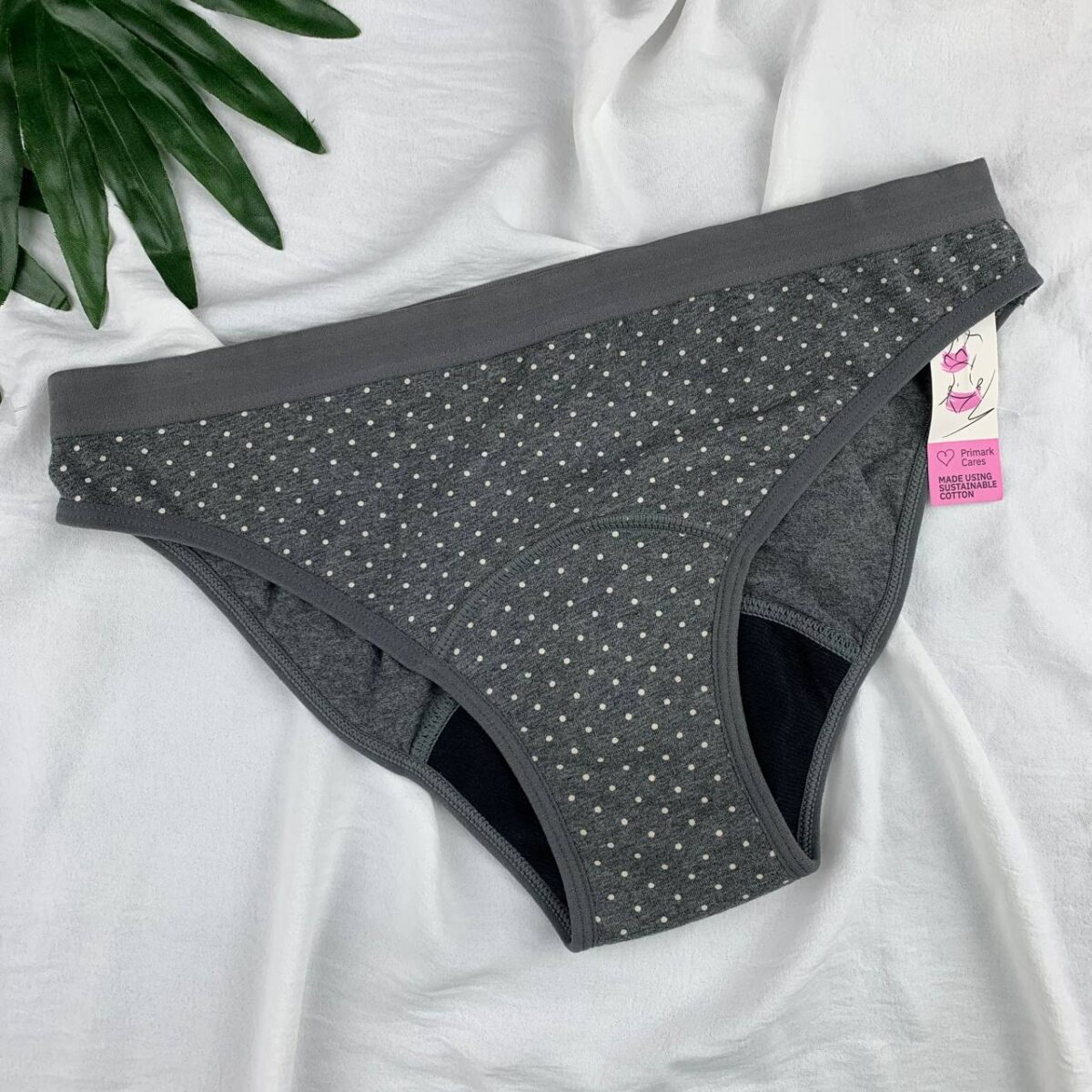 Cotton period panty from primark medium flow - Image 1