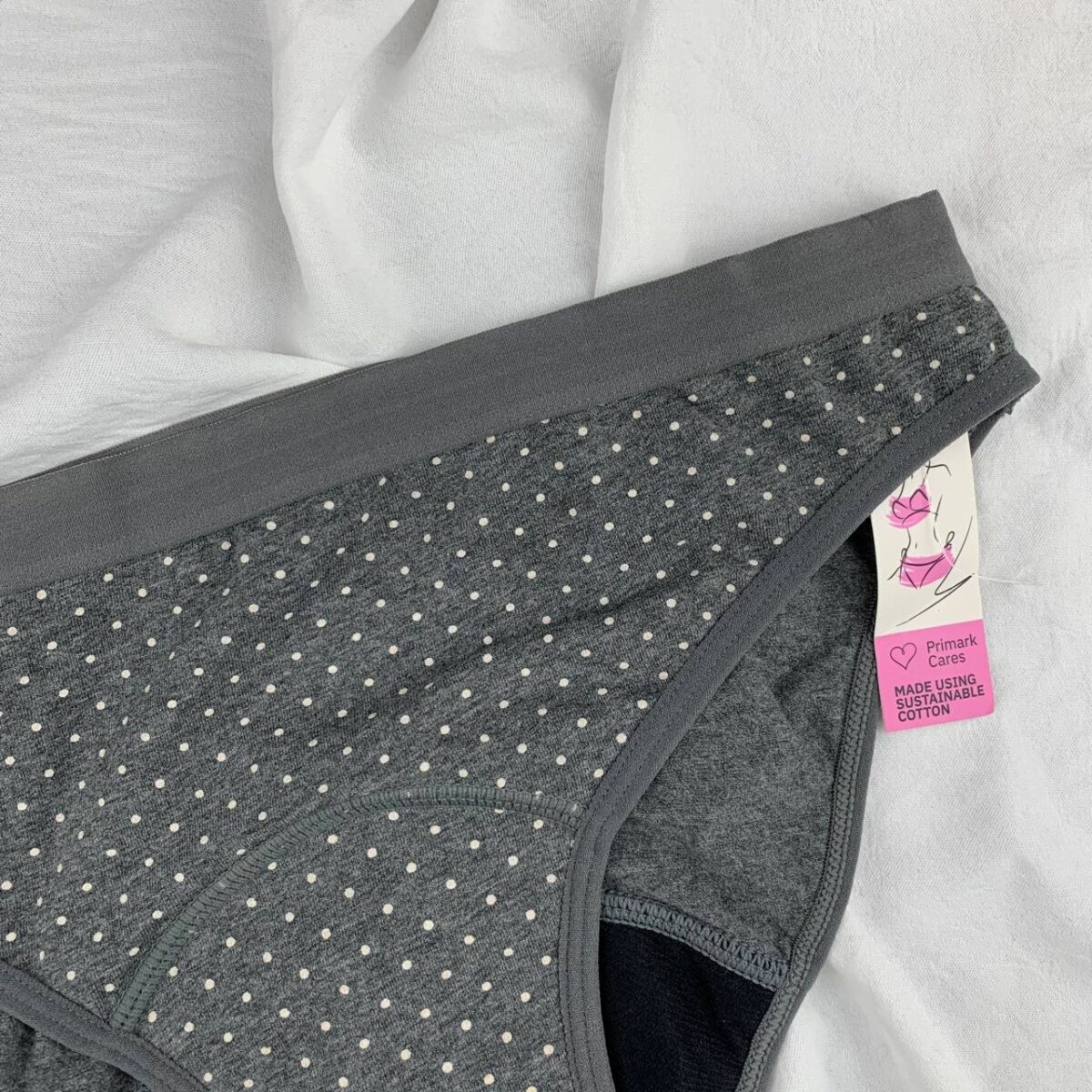 Cotton period panty from primark medium flow - Image 3