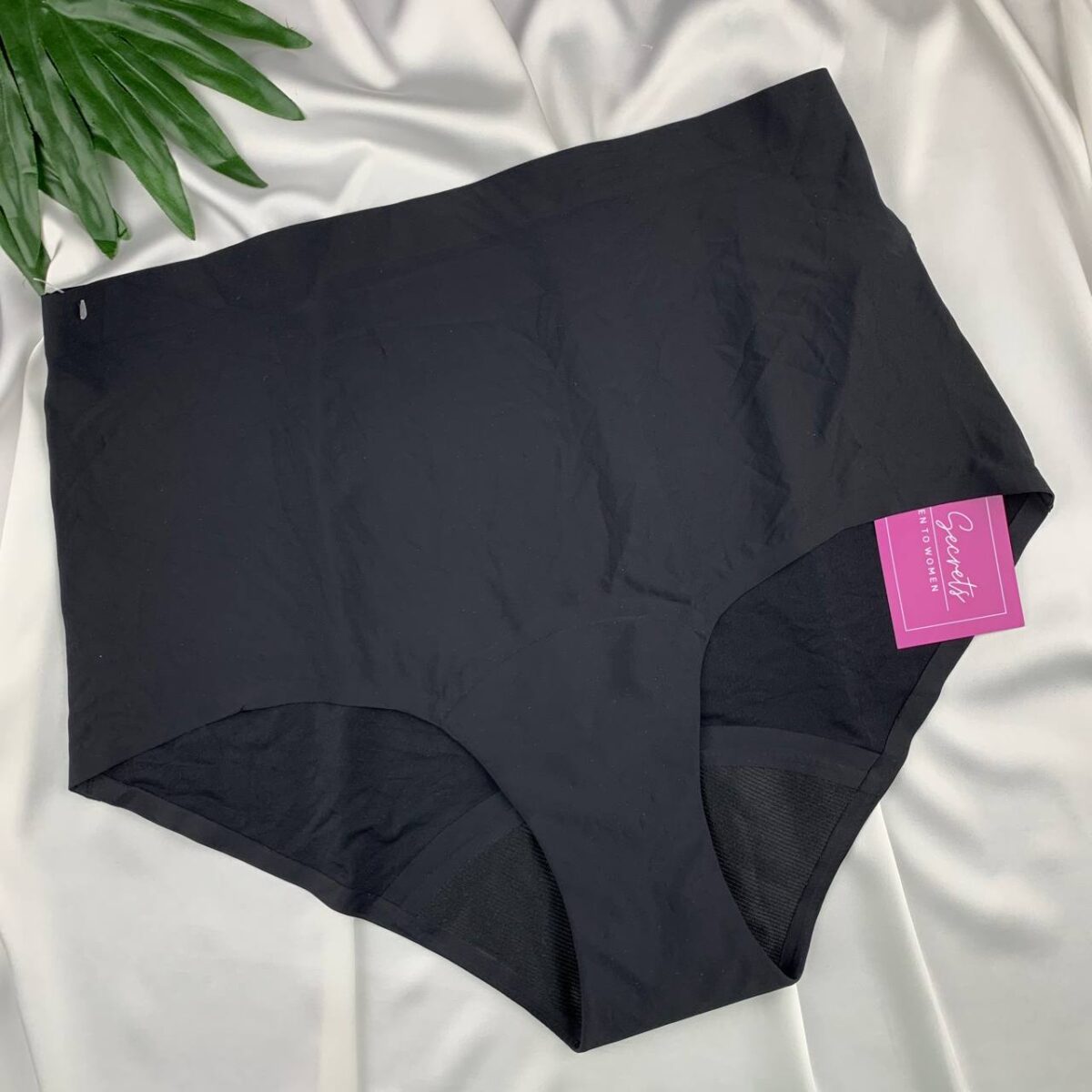 High waist laser period panty from primark medium flow - Image 1