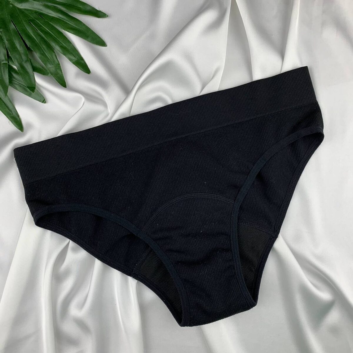 Cotton lycra period panty from primark medium flow Small - Image 1