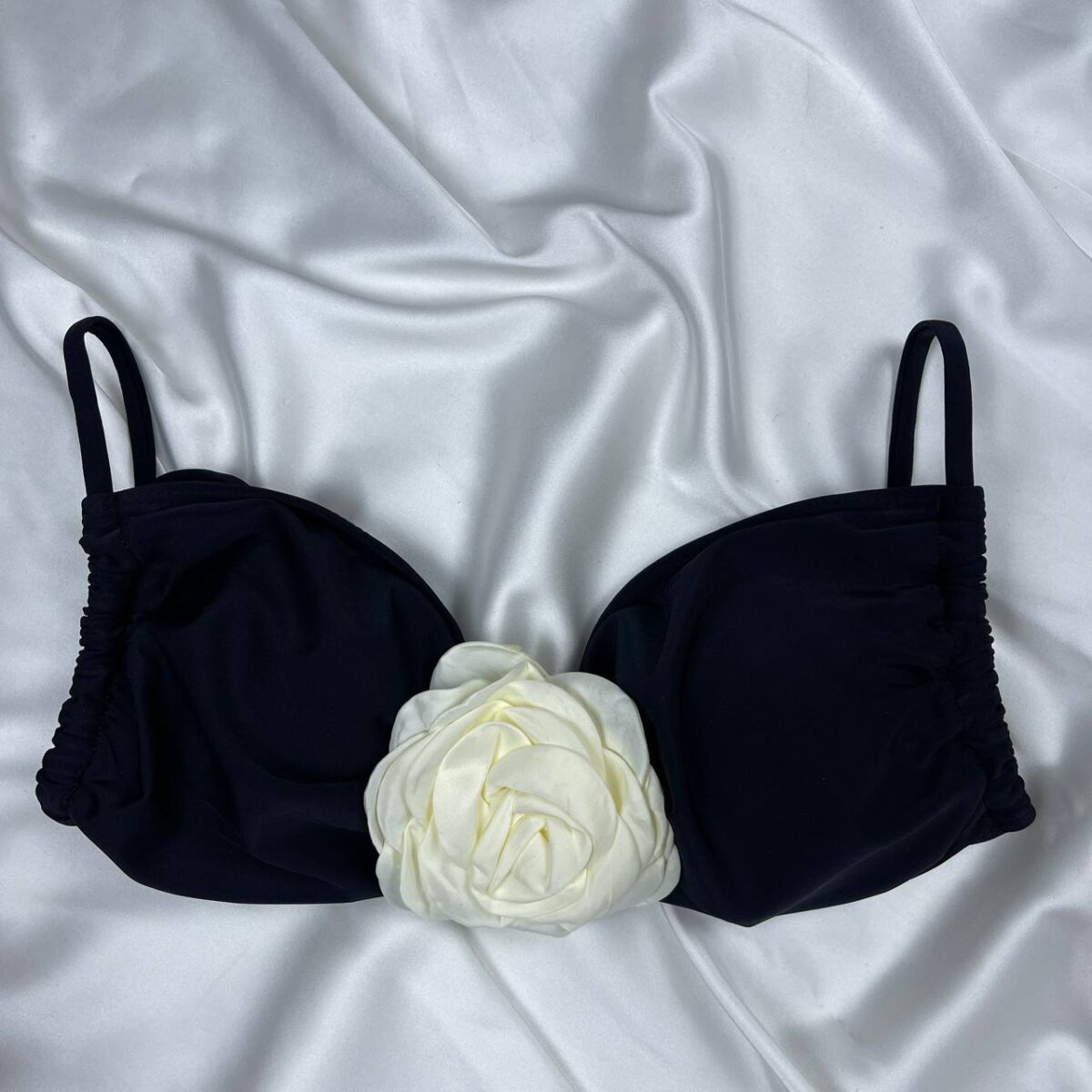 Bikini top from shein premium Medium - Image 1
