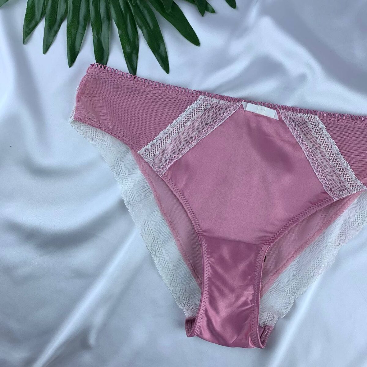 Lace lingerie panty from marks&spencer  Size (36) - Image 3