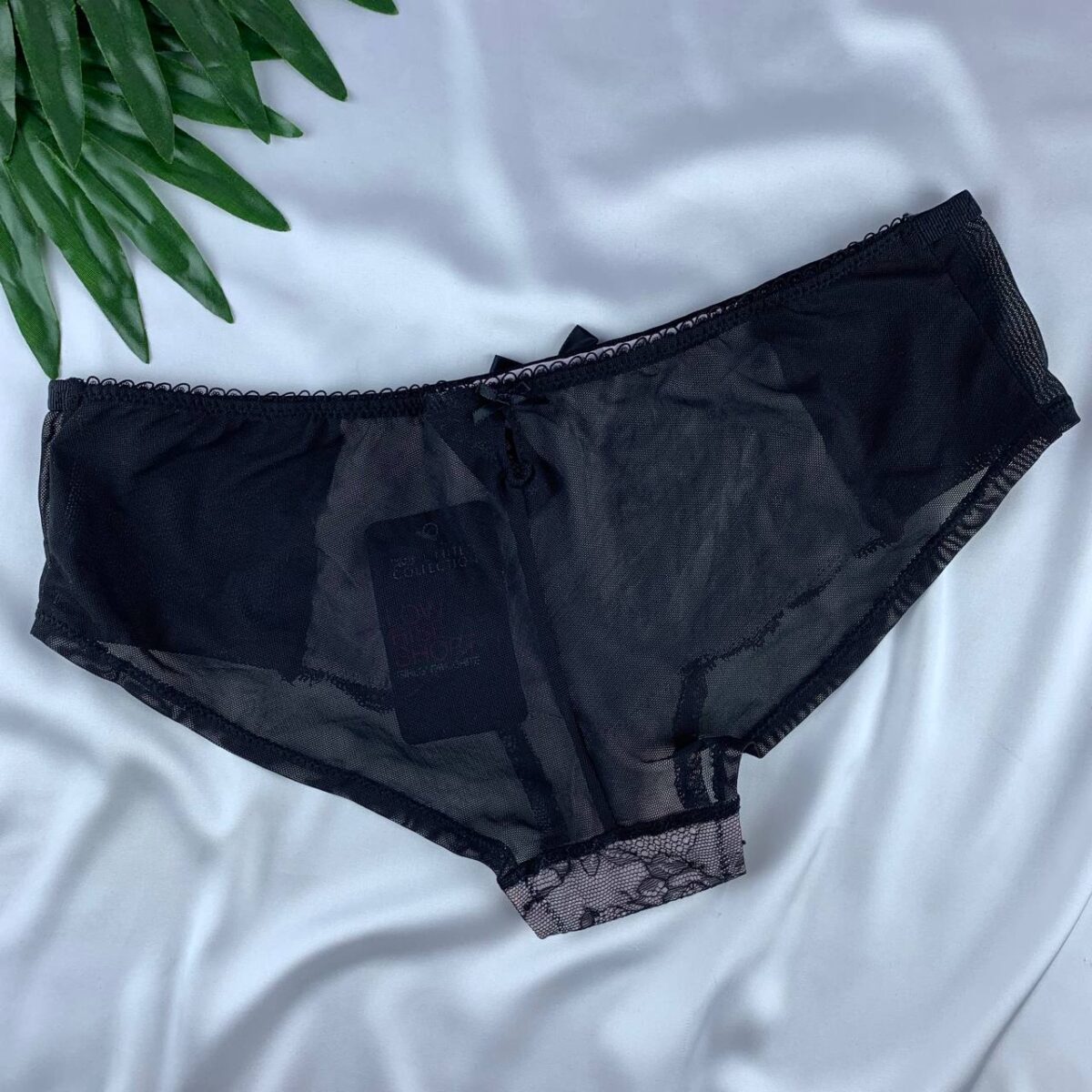 Lace lingerie panty from marks&spencer  Size (8) - Image 2