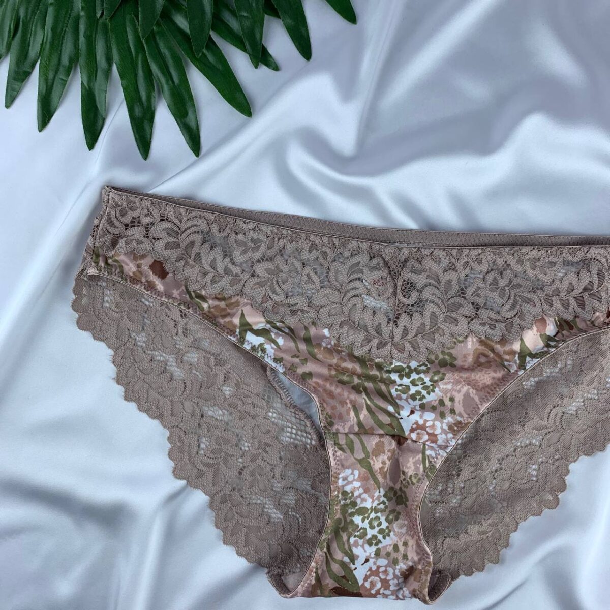 Lace lingerie panty from george  Size (36) - Image 3
