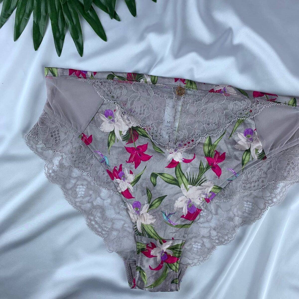 Lace lingerie panty from marks&spencer  Size (10) - Image 3