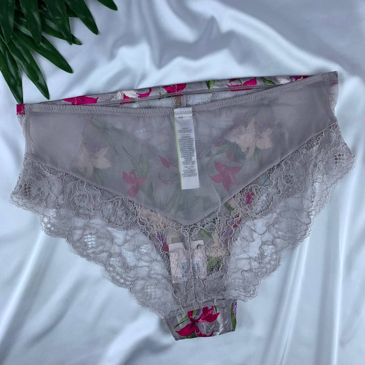 Lace lingerie panty from marks&spencer  Size (10) - Image 2