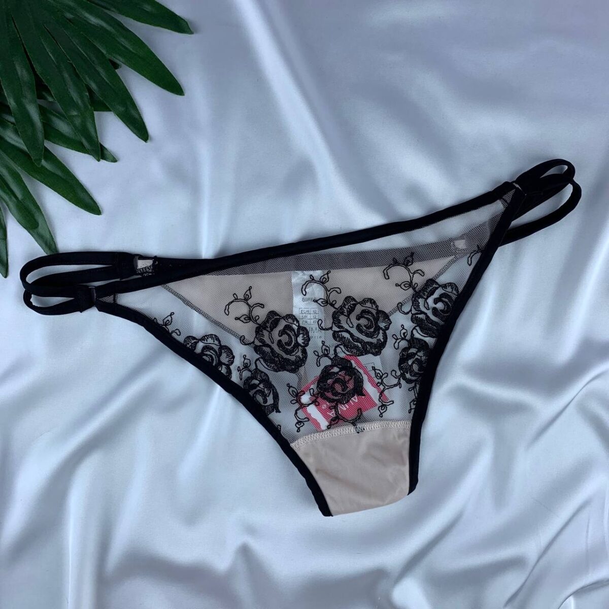 Lace lingerie panty from LAUMA  Size ( 40) - Image 5