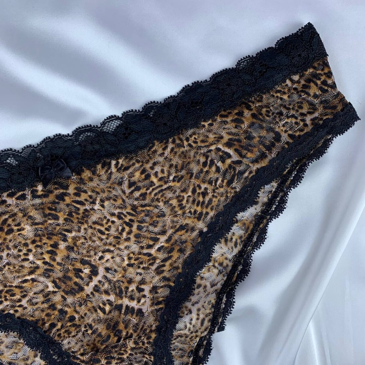 Lace lingerie panty from marks&spencer  Size (40) - Image 3