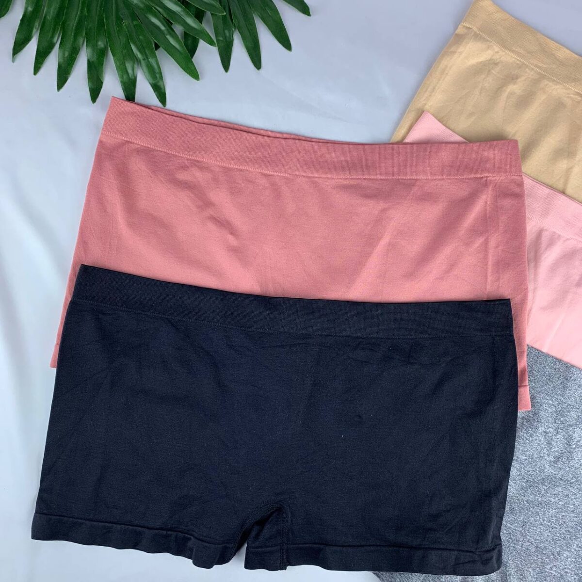 Lycra short from shein premium  Size (X-Large) - Image 2