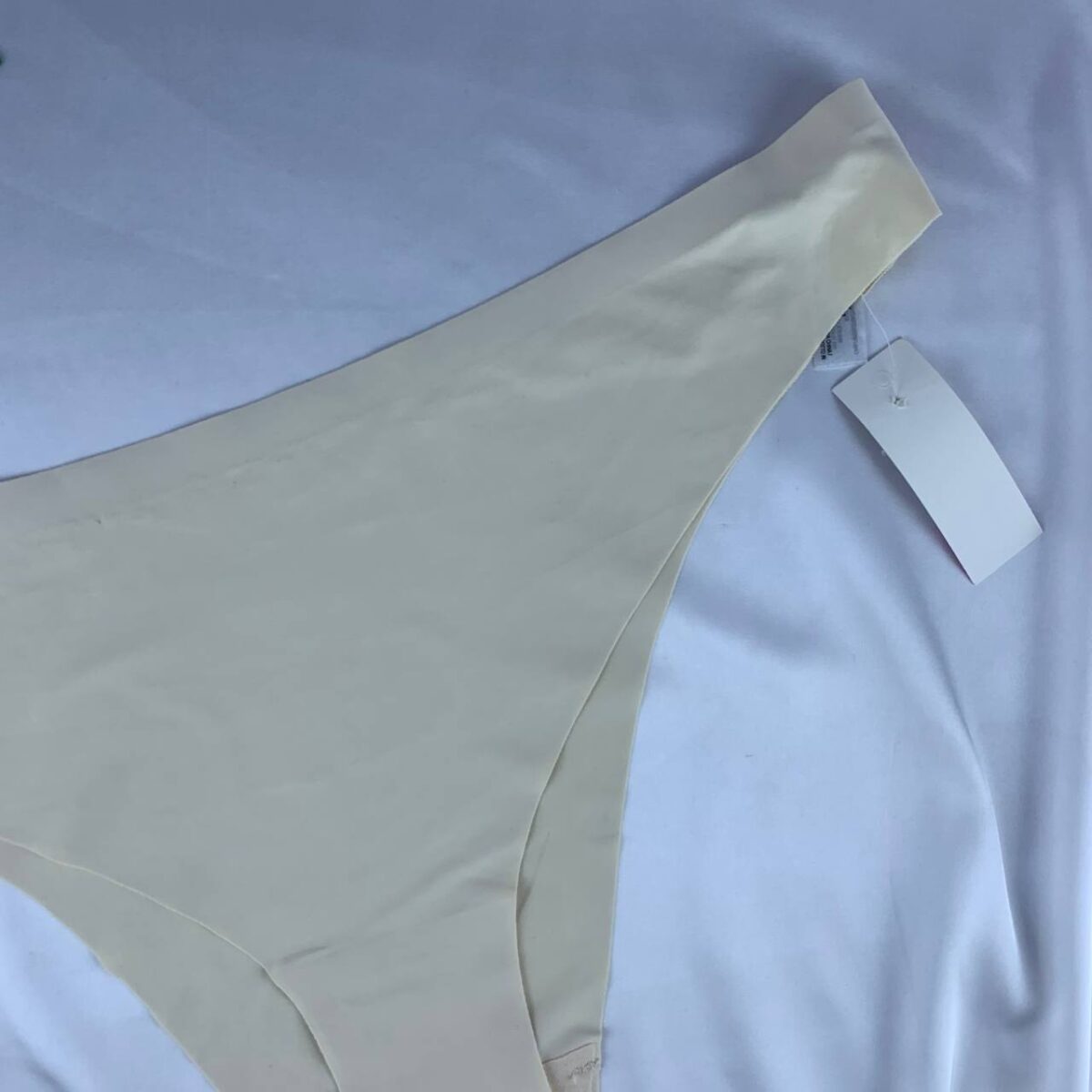 Laser panty from primark  Size large - Image 4