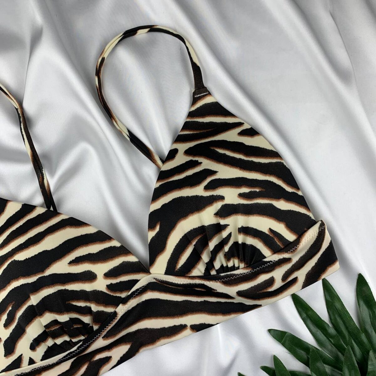 Unwired padded bikini bra made in germany - Image 4