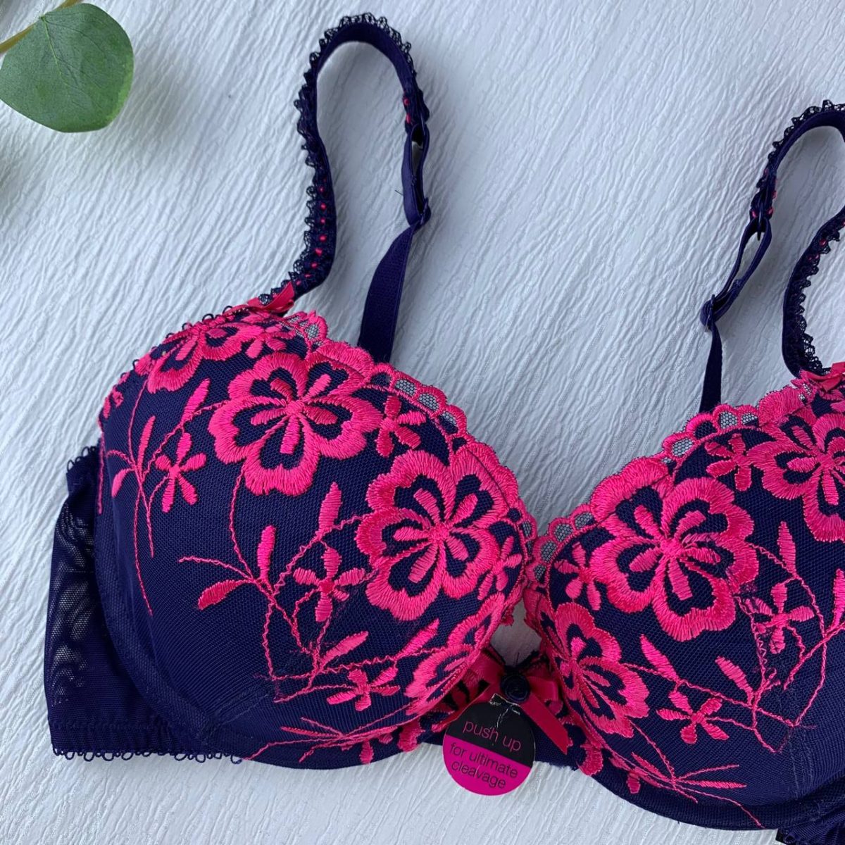 Wired padded bra from marks&spencer - Image 4