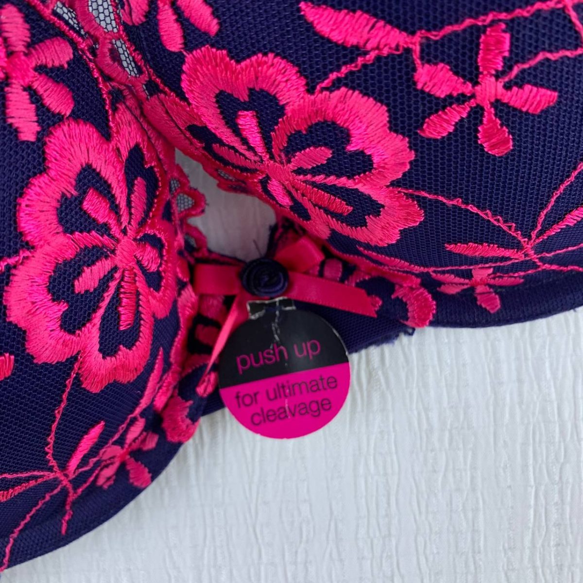 Wired padded bra from marks&spencer - Image 3