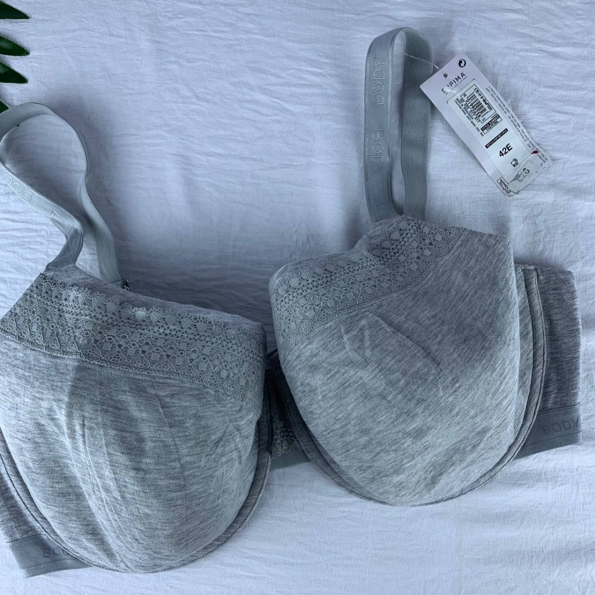 Wired padded bra from marks&spencer - Image 3