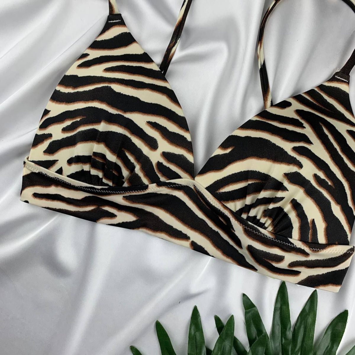 Unwired padded bikini bra made in germany - Image 3