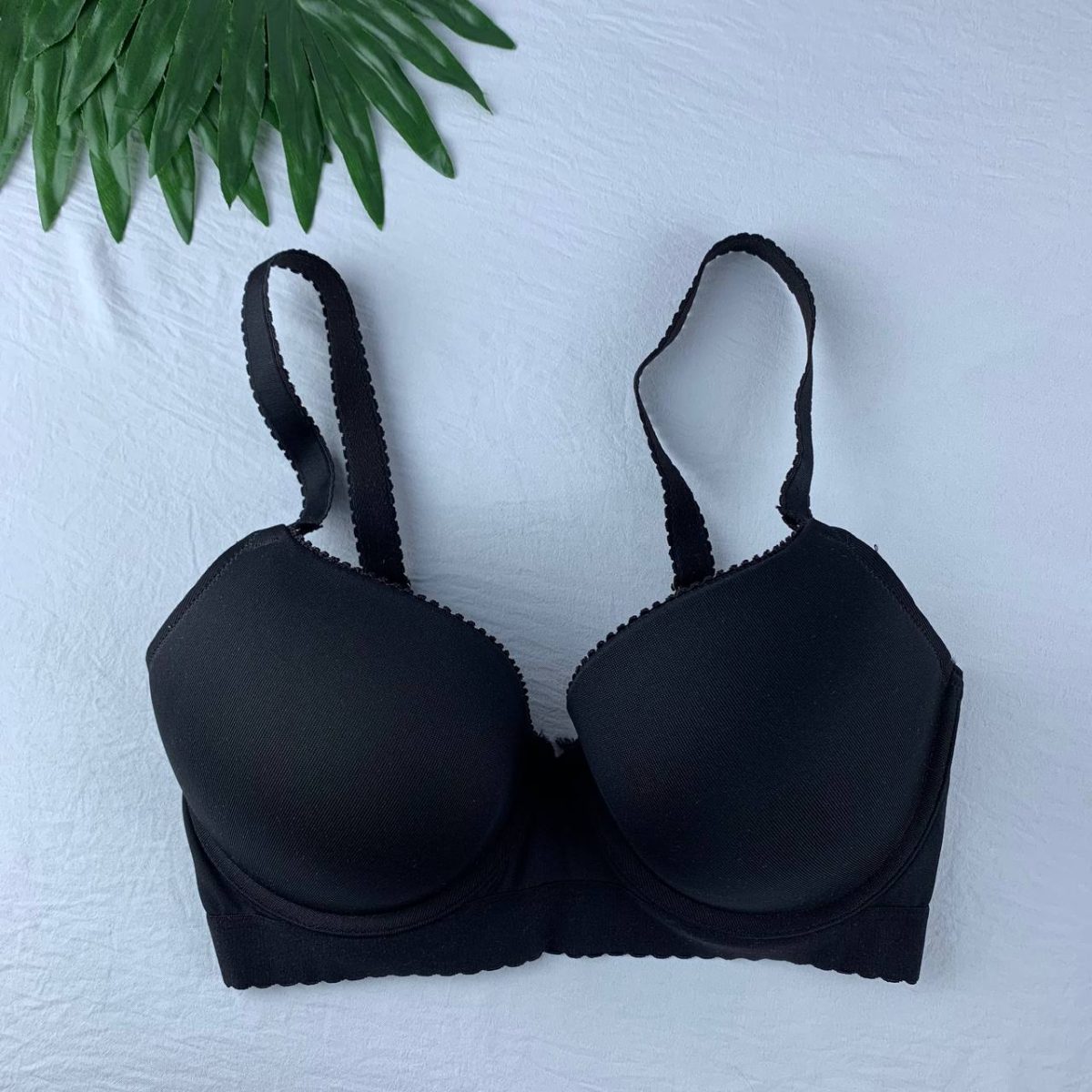 Wired light push up bra from H&M- 70F (32DDD) - Image 1