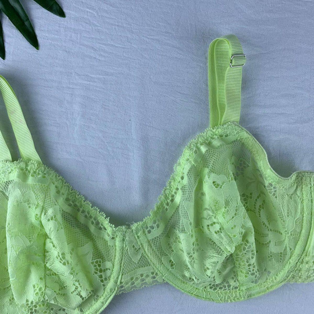 Wired lace lingerie bra from Primark- 32DD - Image 3