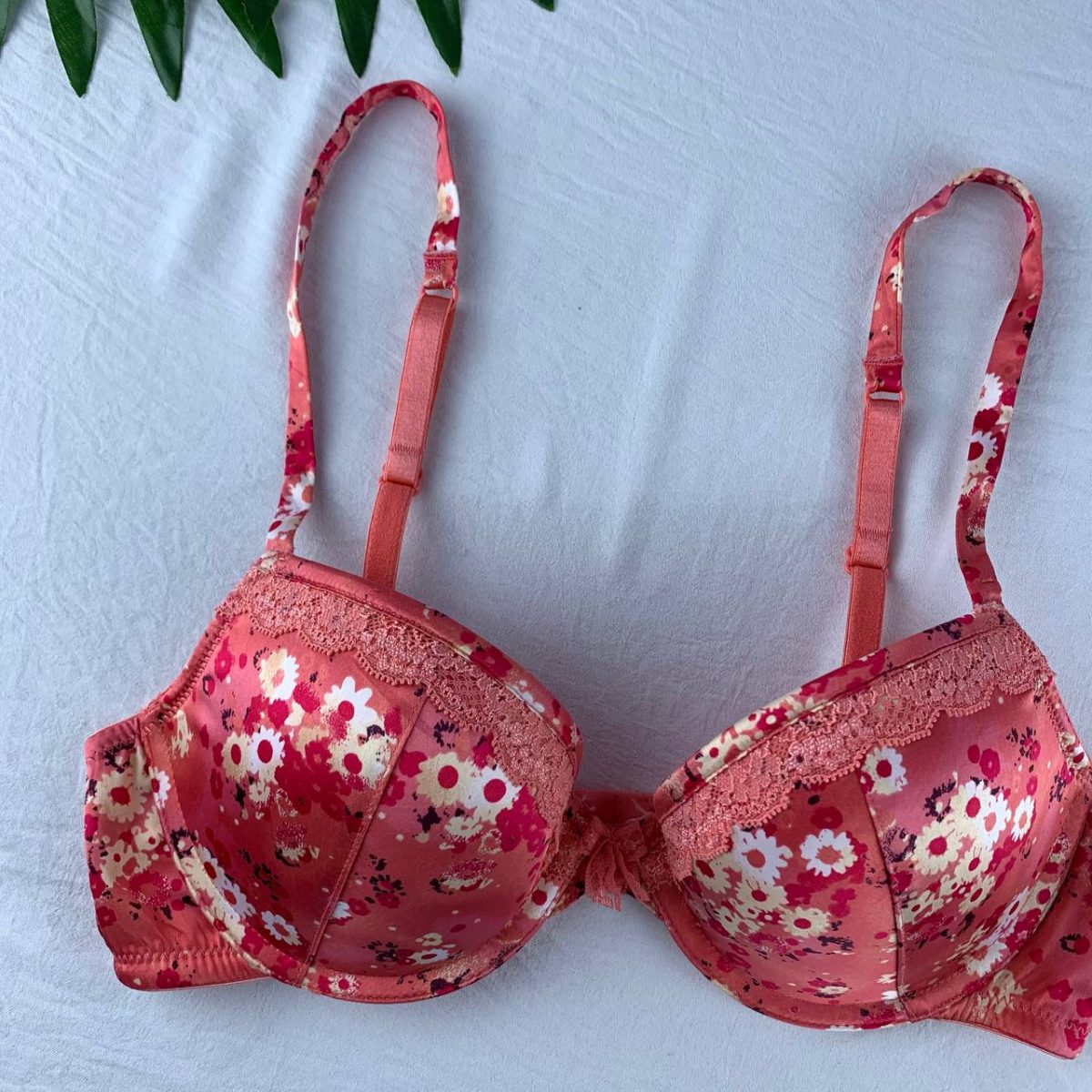 Wired padded bra from mariemeili- 32C - Image 4