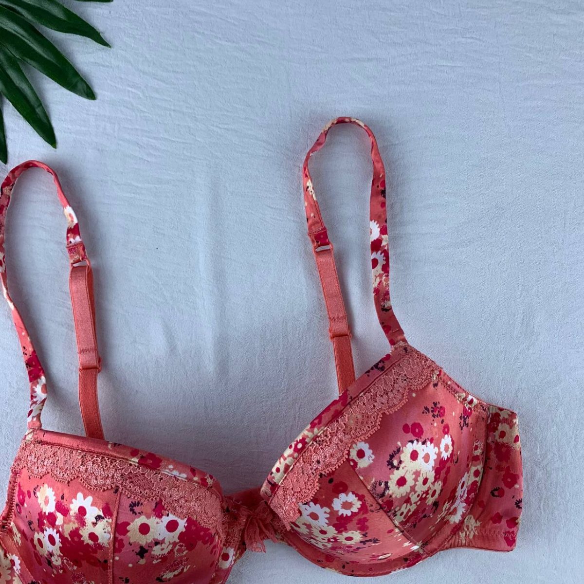 Wired padded bra from mariemeili- 32C - Image 3