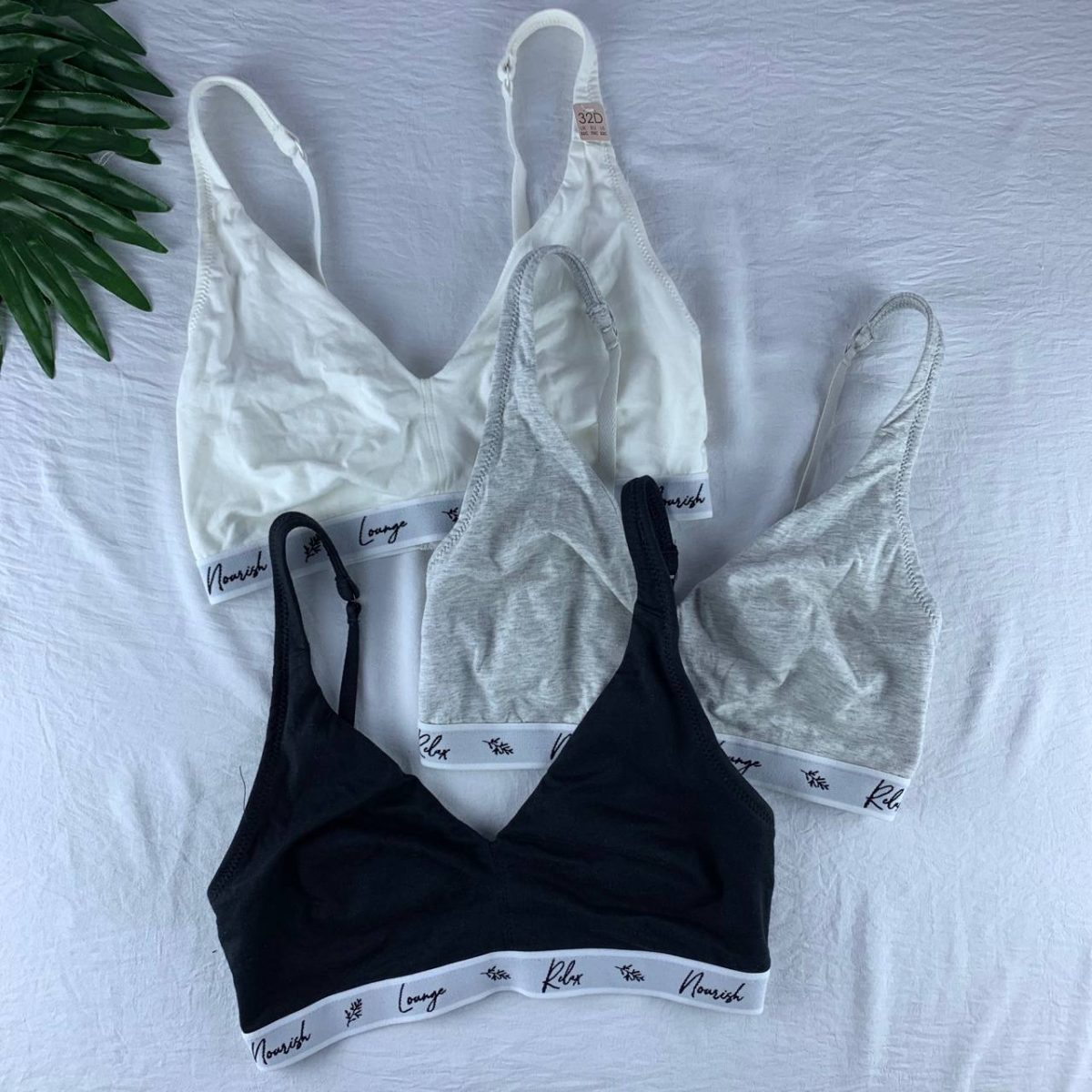Unwired unpadded bra from splash- 32D - Image 1