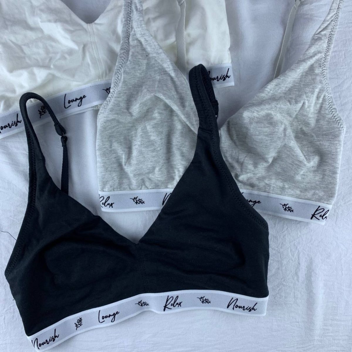 Unwired unpadded bra from splash- 32D - Image 3