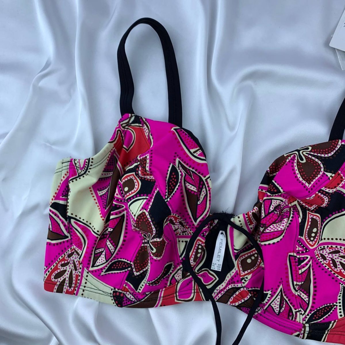Wired padded bikini top from femilet- 40F - Image 4