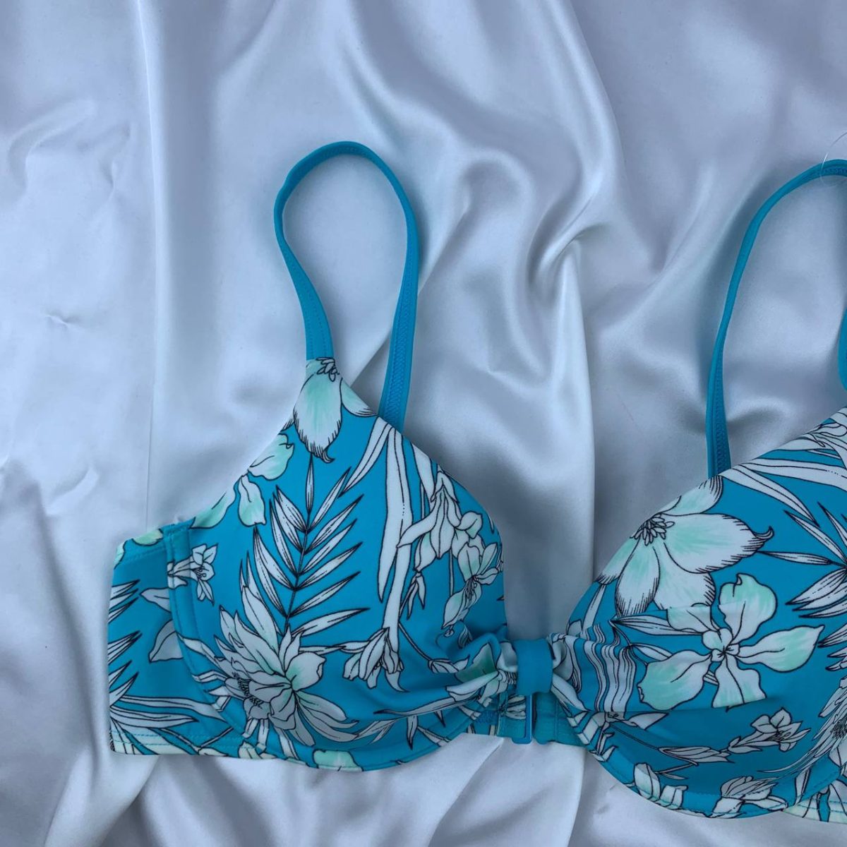 Wired padded bikini top from C&A- 34B - Image 4