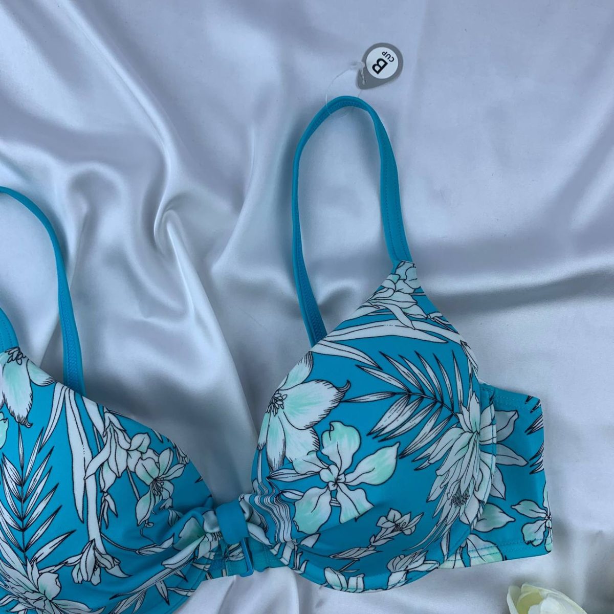 Wired padded bikini top from C&A- 34B - Image 3