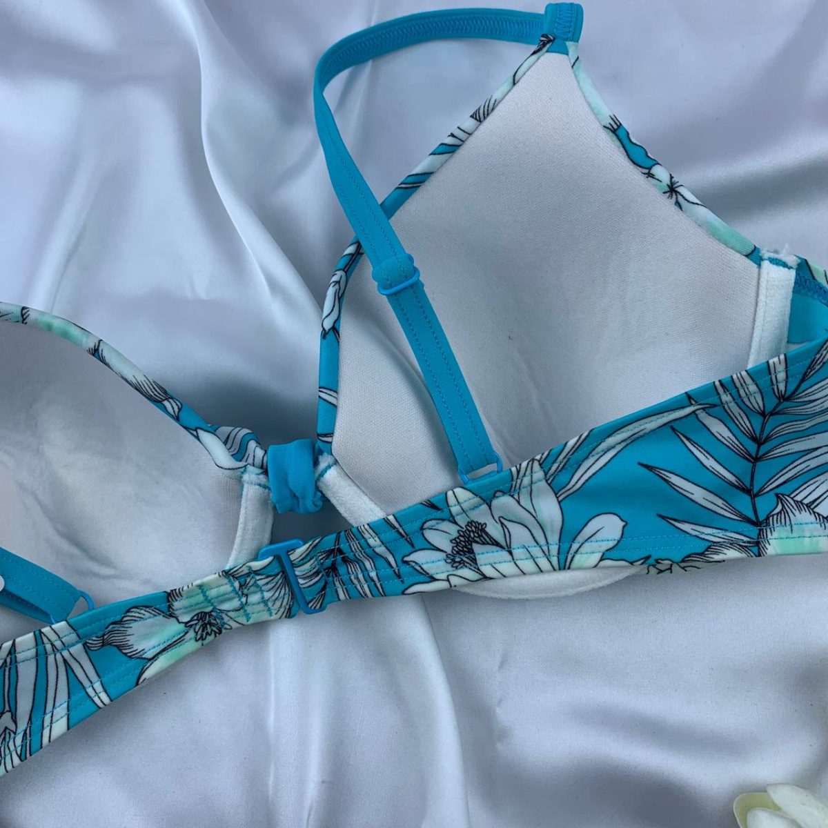 Wired padded bikini top from C&A- 34B - Image 2