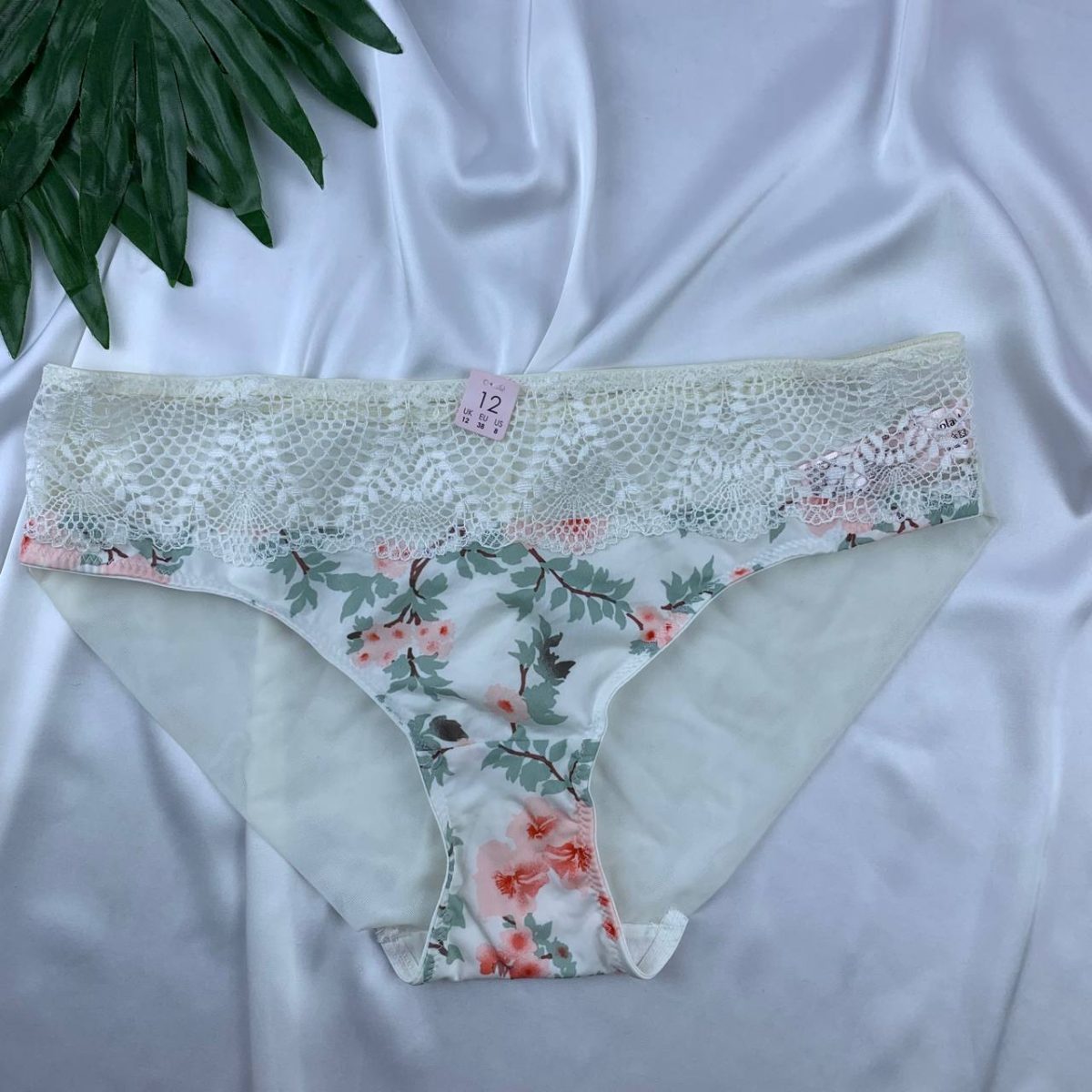 Lace panty from splash - Image 1