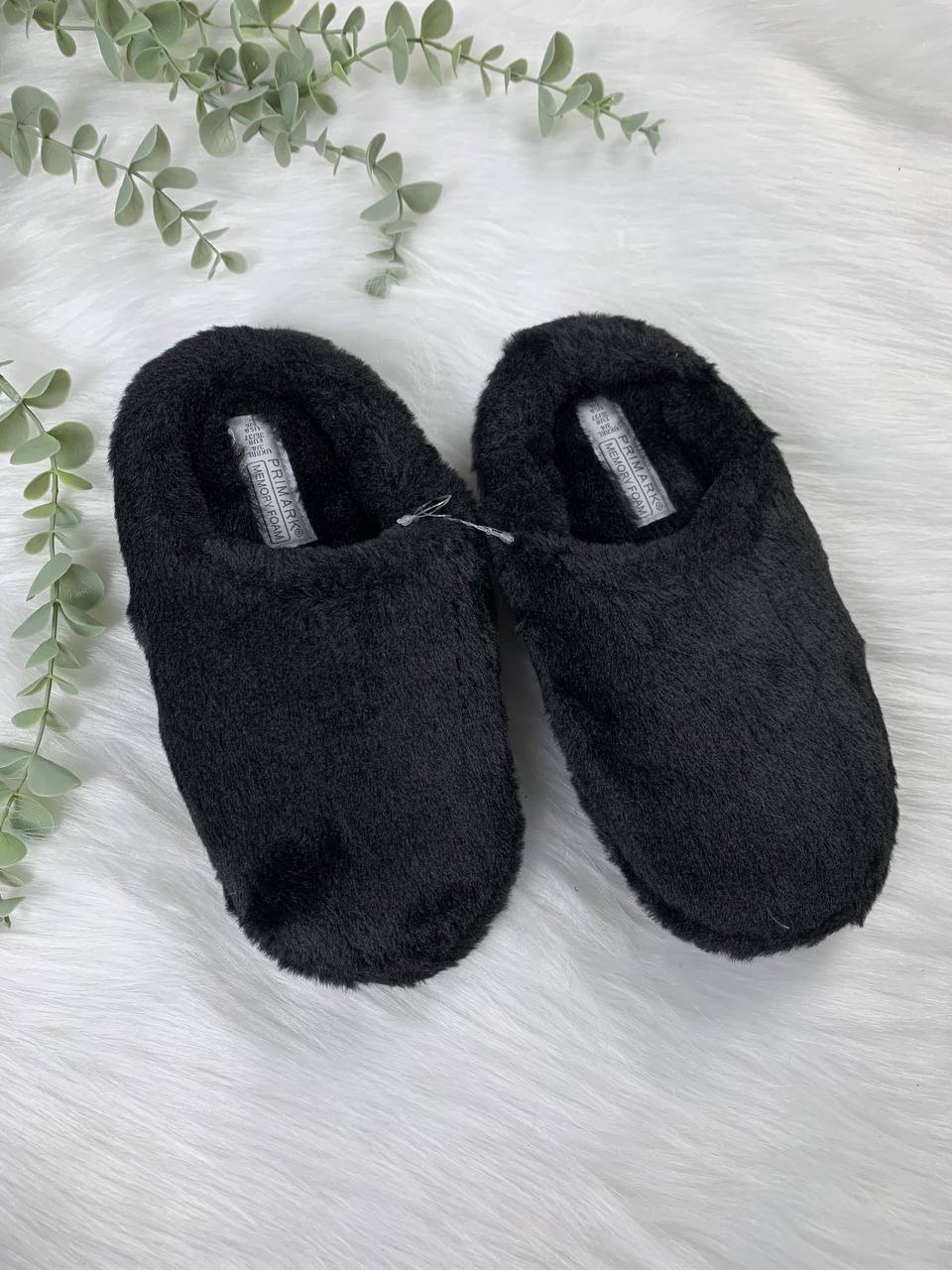 photo_2025-10-28_11-34-04 Fur slippers from primark uk - Image 1