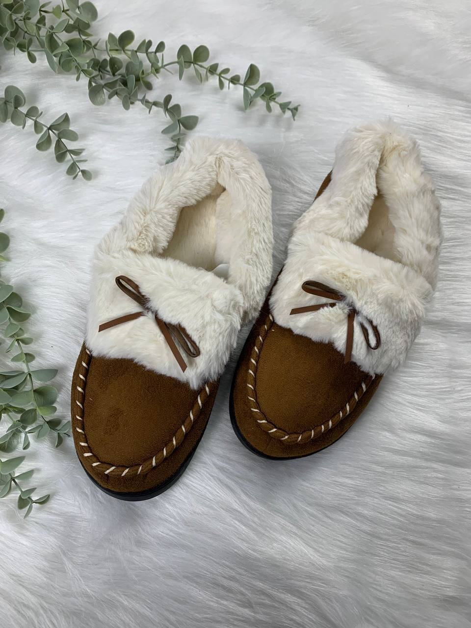 photo_2025-10-28_11-44-27 Elegant fur shoes from Rockdove - Image 1