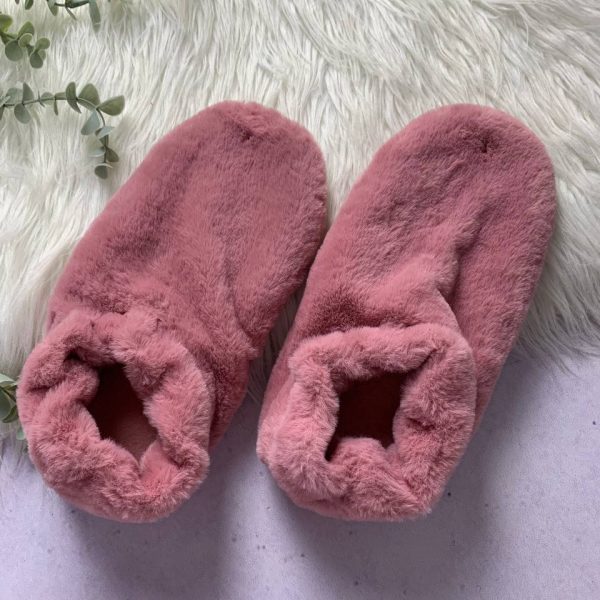 Cozy fur slippers from Primark