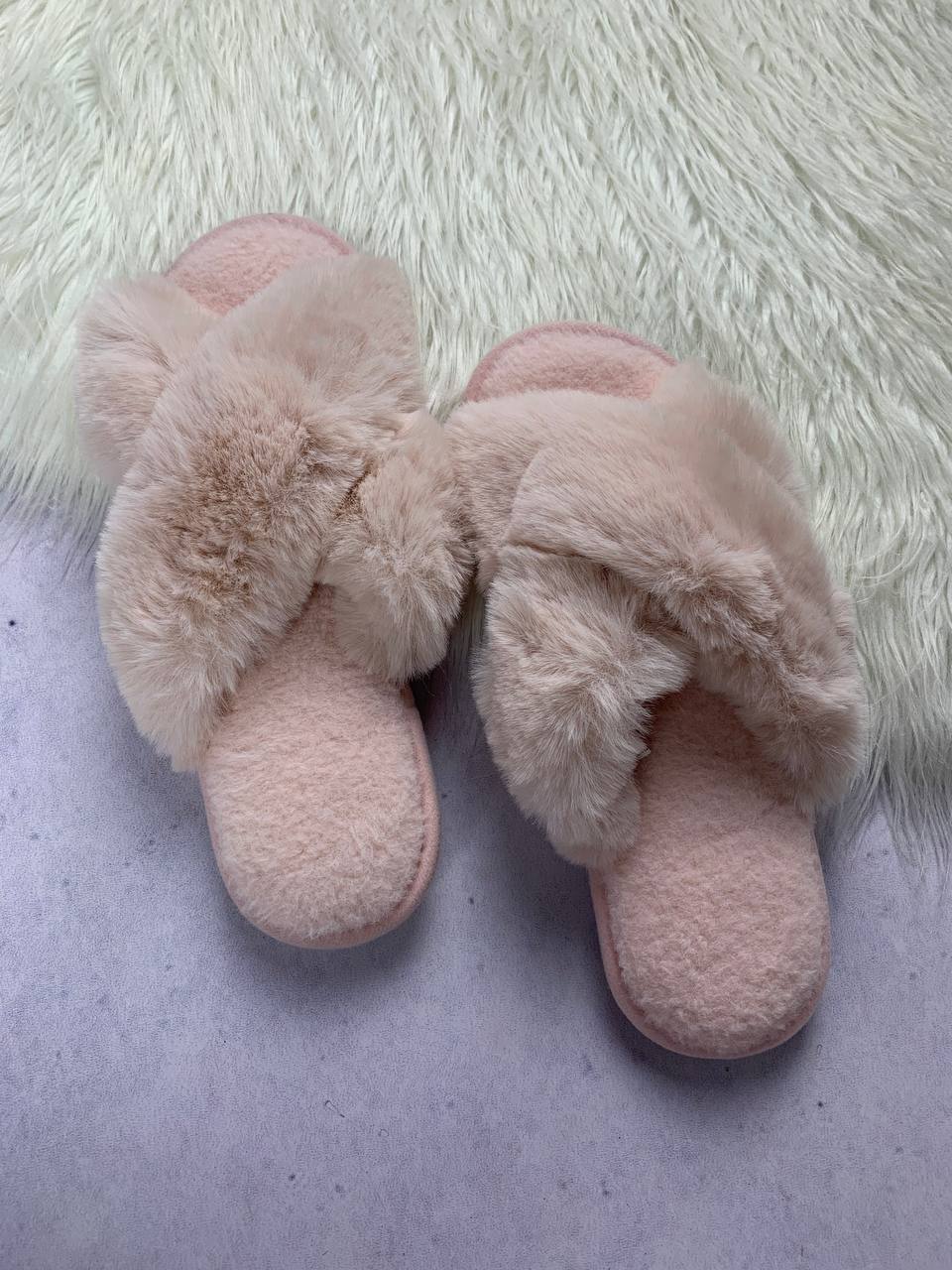 photo_2025-10-28_12-30-44 Cozy fur slipper from zizor made in uk - Image 1