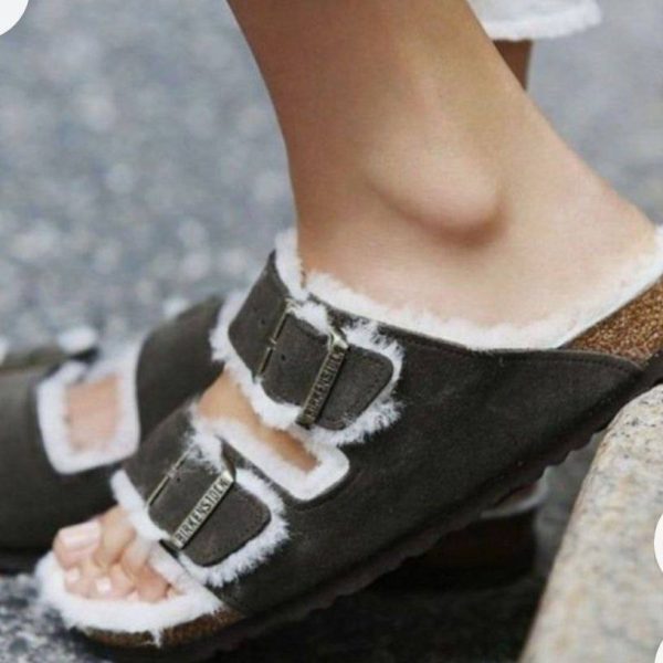 Sandals with fur made in uk