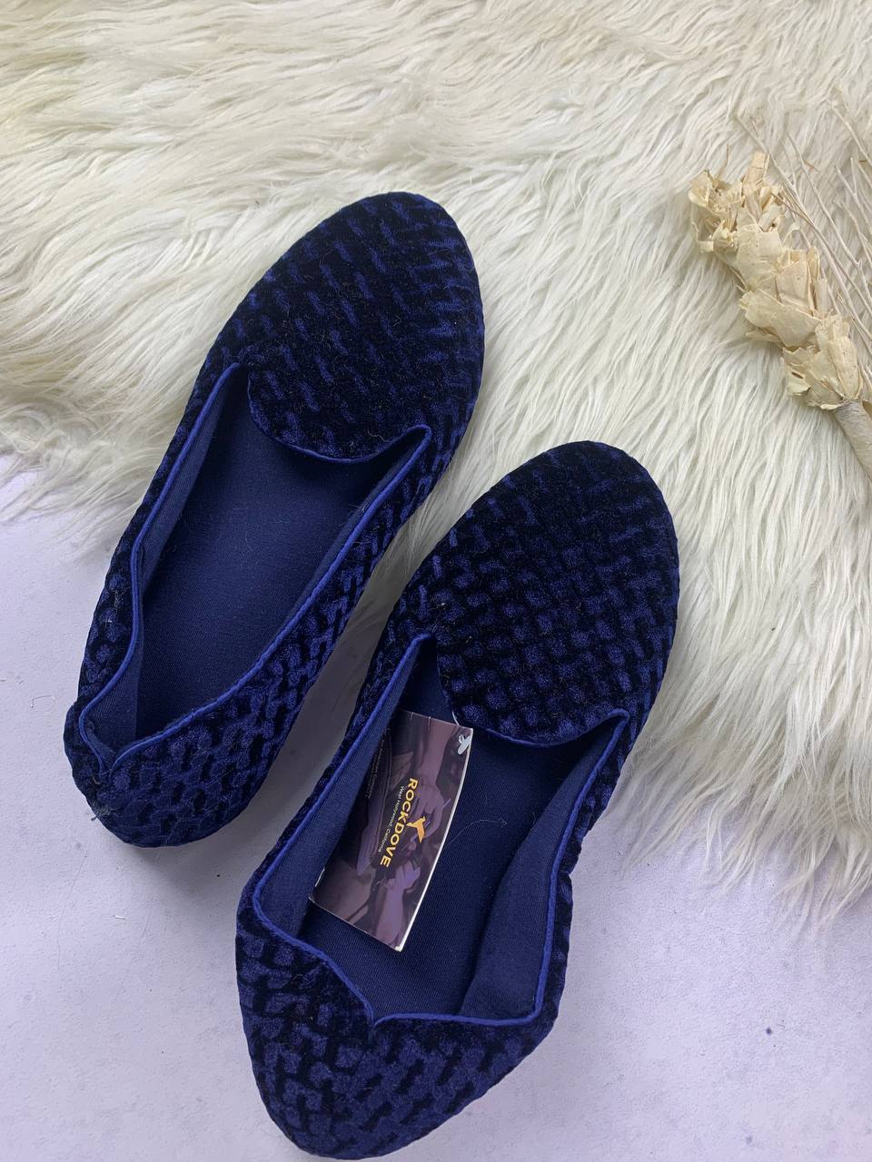 photo_2025-10-28_14-12-42 Rockdove velvet touch slipper - Image 1