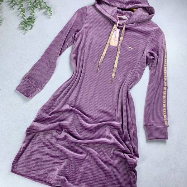 Cozy velvet chique sleeping shirt from Anabelle