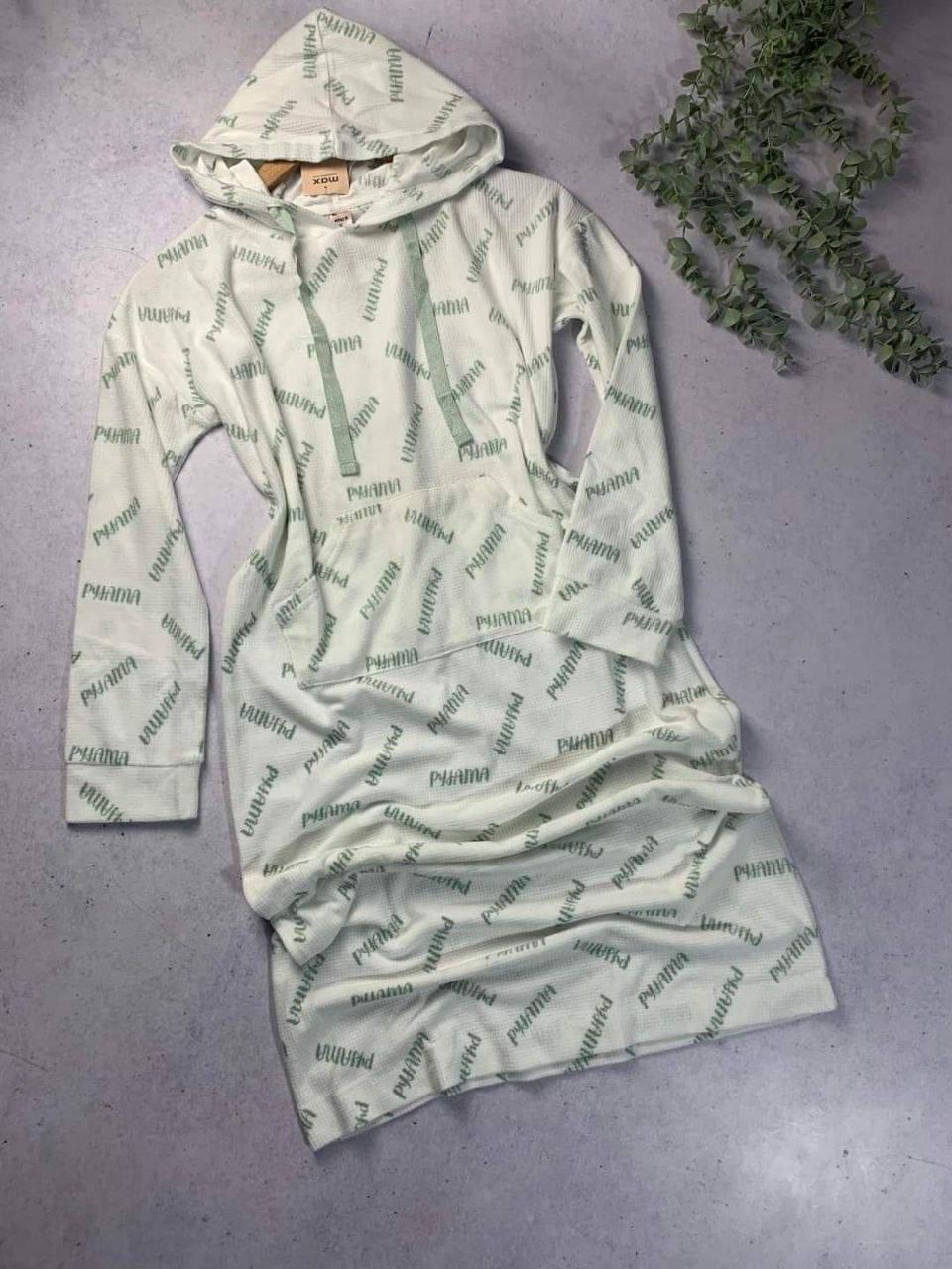 photo_2025-10-29_15-21-48 All over printed velvet sleeping shirt from Max - Image 1