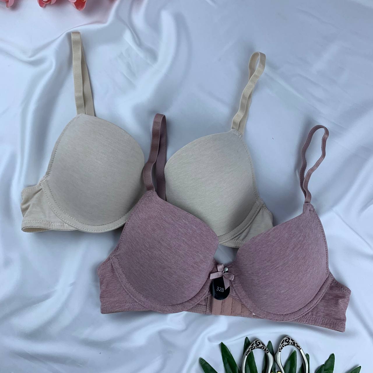 photo_2025-10-28_22-28-03 Max 2-Pack Wired Padded Plunge Bras - Image 1