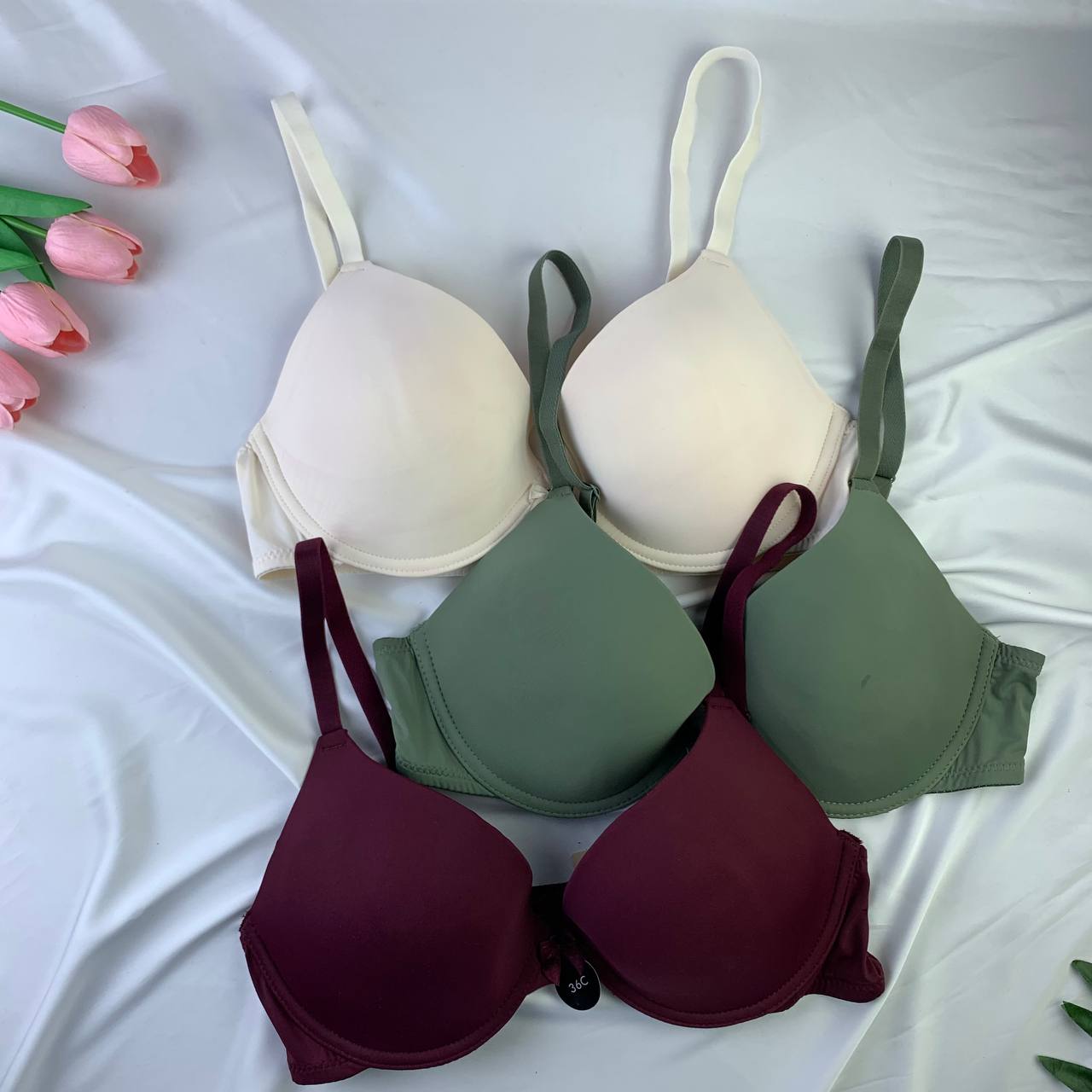 photo_2025-10-29_00-03-24 Max 3-Pack Wired Padded Plunge Bra - Image 1