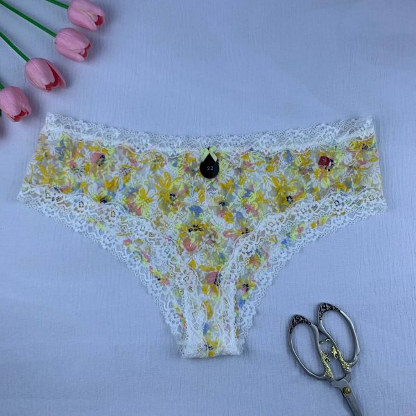 Lace panty from Max